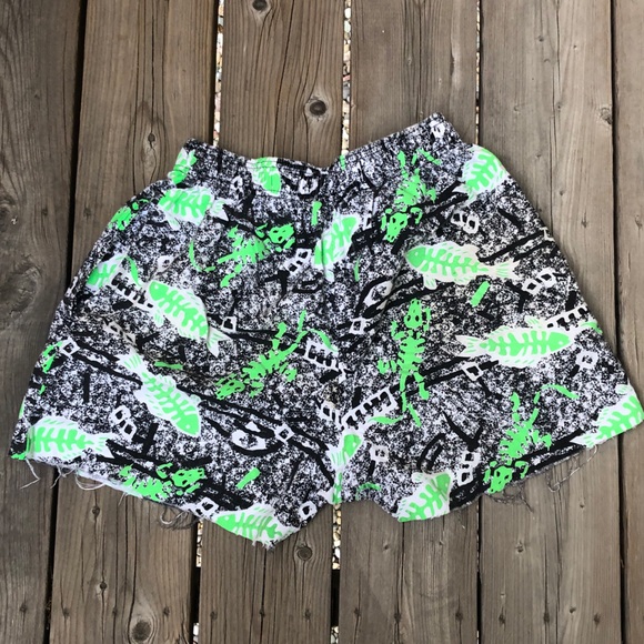 VINTAGE cutoff shorts - Picture 2 of 5